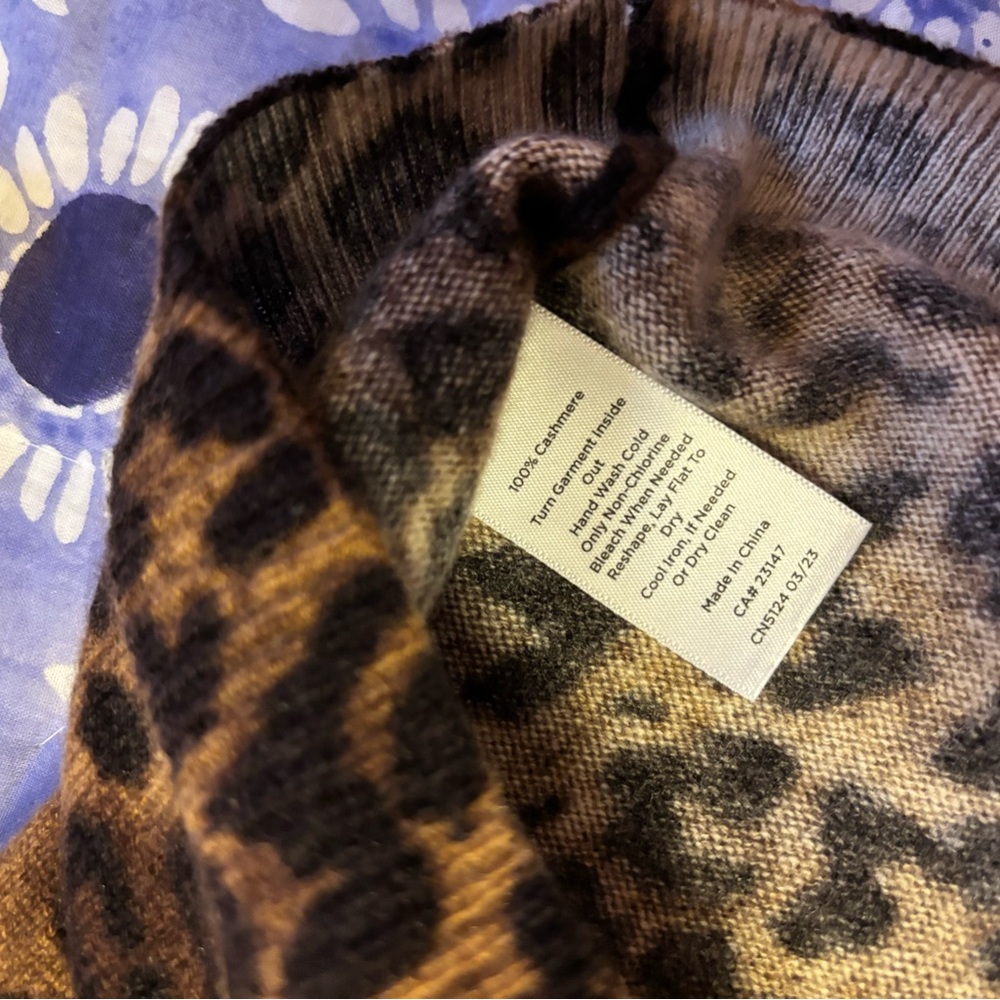 Talbots Audrey Sweater in Medium NWT - Picture 3 of 6